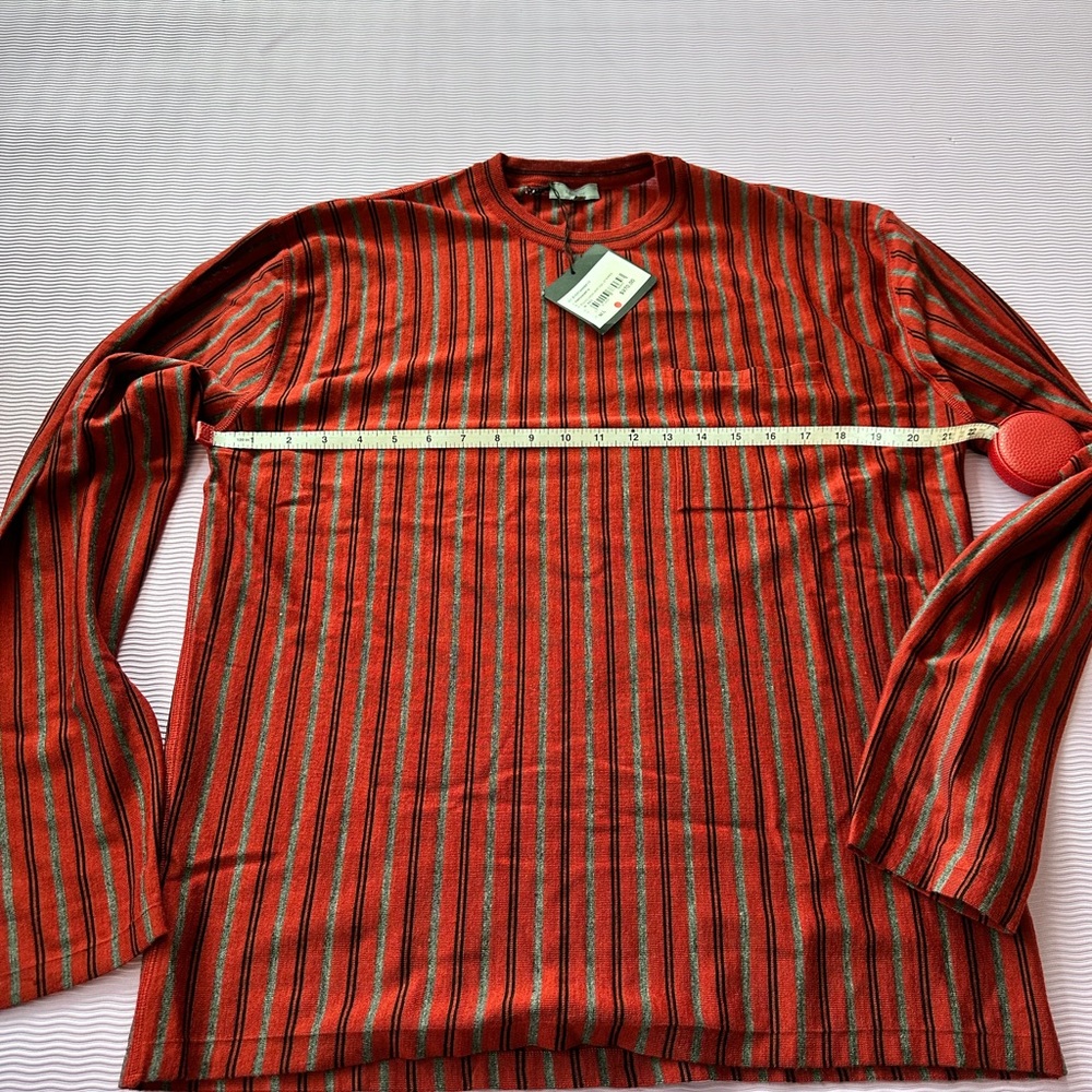 Lanvin men’s 100% extra fine wool sweater size large